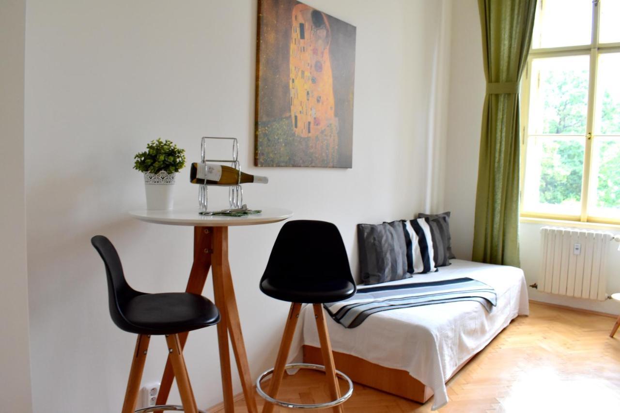 Wellness Apartments Florenc Прага Екстер'єр фото