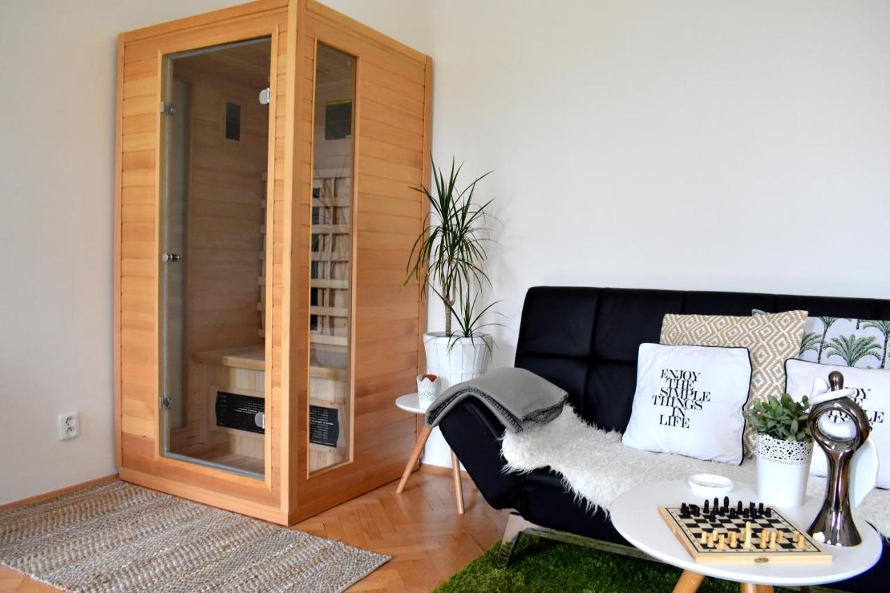Wellness Apartments Florenc Прага Екстер'єр фото