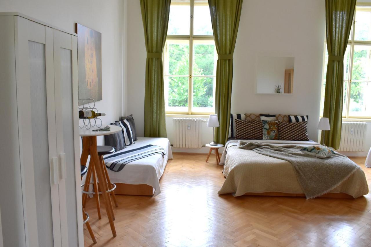 Wellness Apartments Florenc Прага Екстер'єр фото