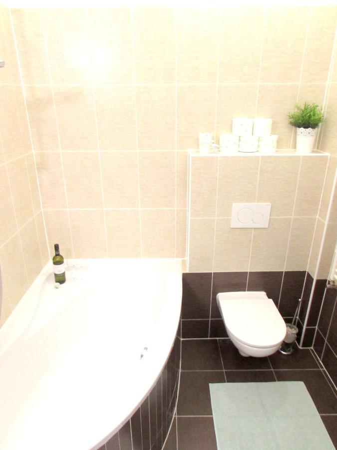 Wellness Apartments Florenc Прага Екстер'єр фото